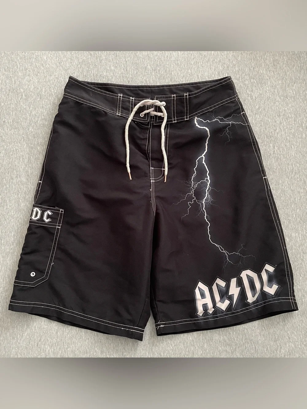 AC/DC Men’s Size 32 Black Board Shorts